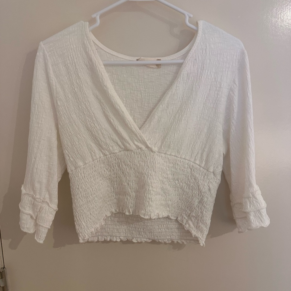 Altar'd State Textured White V-Neck Cropped Blouse